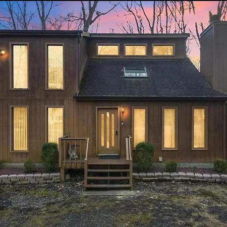 Cozy Cabin At Poconos With Hot Tub And Fire Pit East Stroudsburg Exterior foto